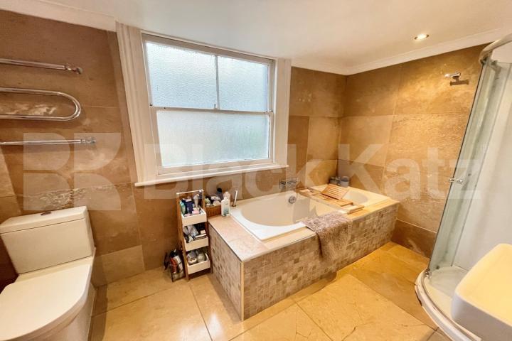 Period charm & contemporary living & boasts over 880 Sq.Ft of living space Victoria Rise , Clapham Common